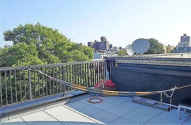 Rented by Brooklyn Group | media 11