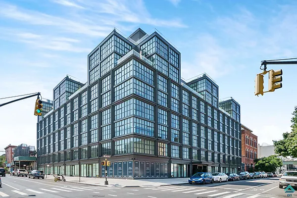 Rented by EXR | media 9