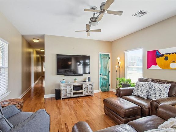 4th image of 742 Avenue A