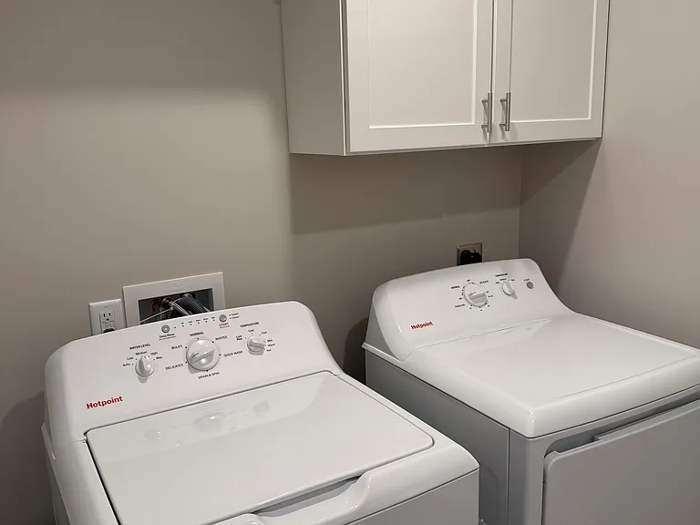 323 N Chestnut St #325 — Photo 12