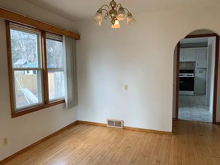 615 Mill St — Photo 5