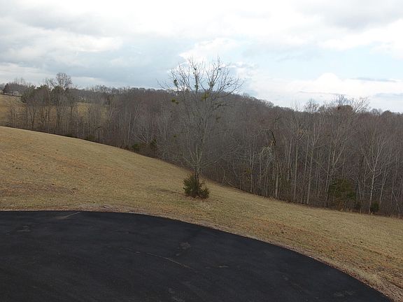 4th image of 28 Parks Ridge Rd