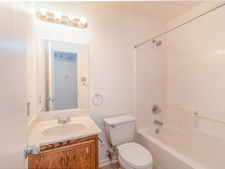 2907 Lantana Dr — Photo 15