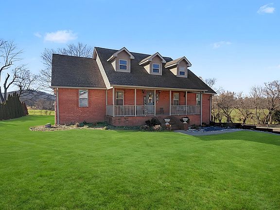 2nd image of 48 Fox Run Ln