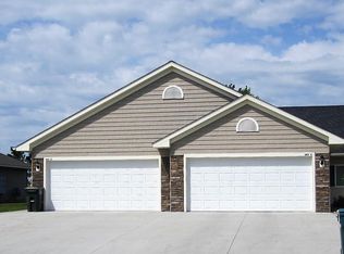1611 Gunston Dr #C, New Richmond, WI 54017