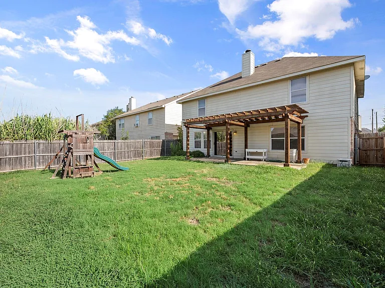 5012 Raymond Dr — Photo 20