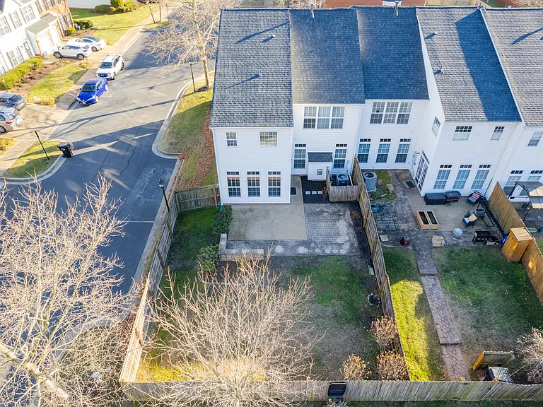 4000 Alder Grove Ln — Photo 43