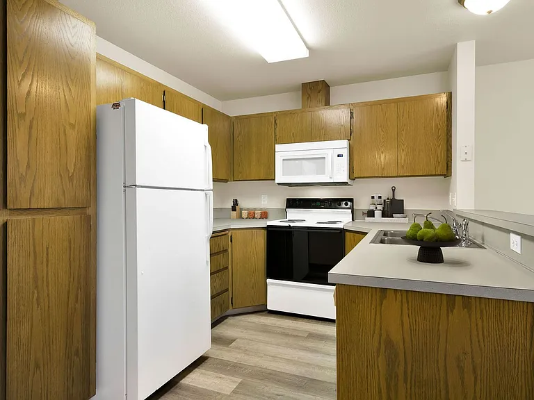 Kimball Park Apartments — Photo 23