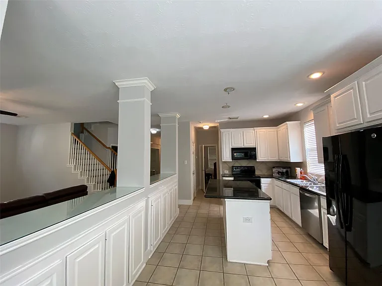7 W Cottage Green St — Photo 11