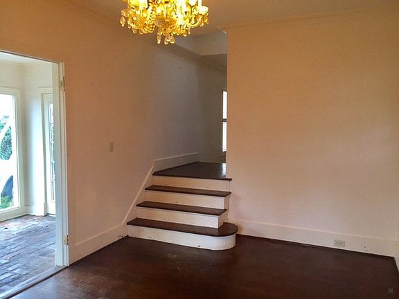 2nd image of 317 Woodlawn Dr