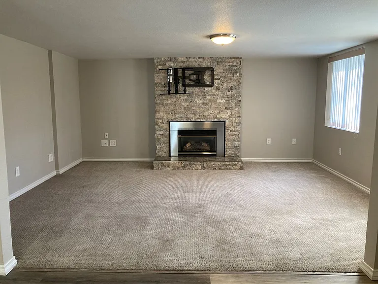 700 S 46th Ave — Photo 31