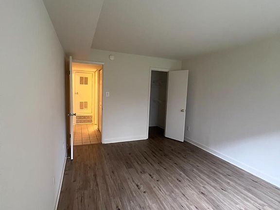 5th image of 1920 Naylor Rd SE APT T1