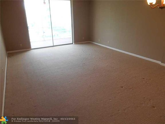 3rd image of 315 SE 11th Ter APT 201