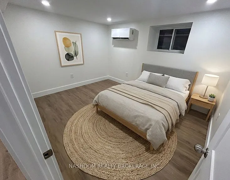 259 John St S #2 — Photo 4