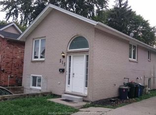 215 Rankin Ave, Windsor, ON N9B 2R4