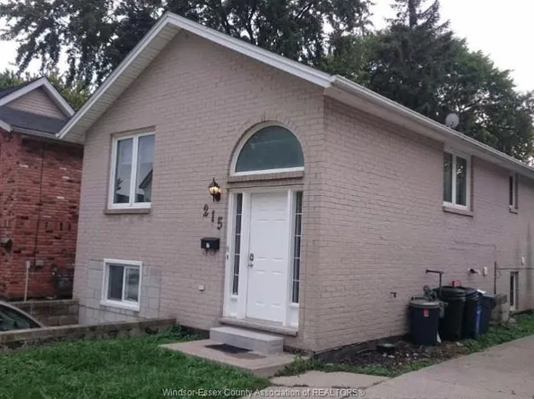 215 Rankin Ave, Windsor, ON N9B 2R4