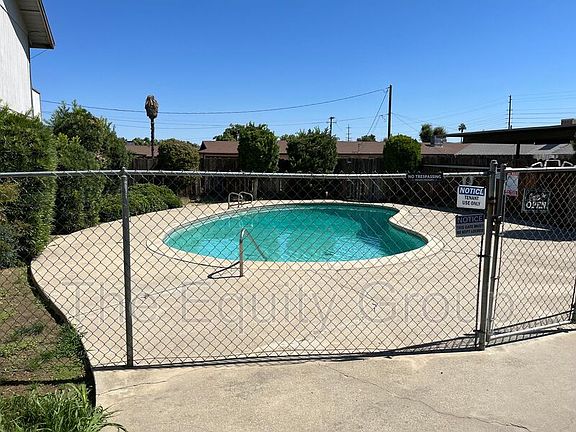 4th image of 1881 Emma Lee Ln