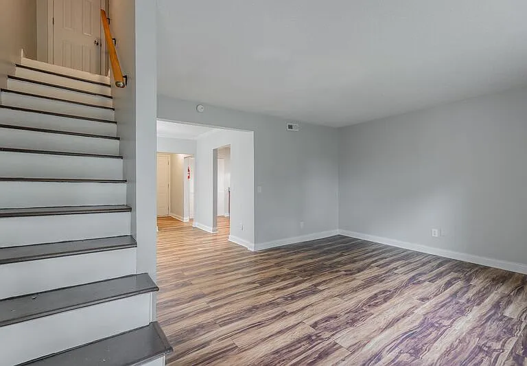 6876 Beulah Dr — Photo 3