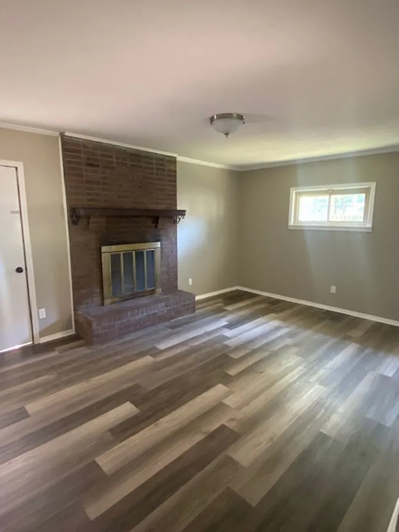 Renovated 3 Bedroom 1.5 Bath Home for Rent! — Photo 2