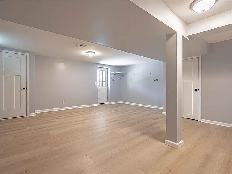 3329 S 2nd St — Photo 32