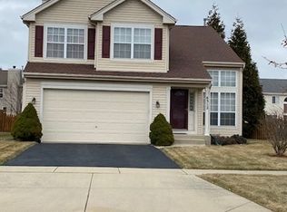 4312 Northgate Dr, Carpentersville, IL 60110