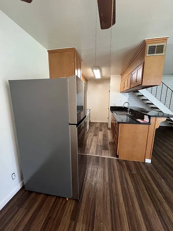 2 bed, 840 sqft, $1,800 — Photo 4