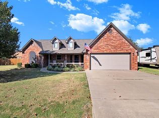 325 Flying Bridge Dr, Gun Barrel City, TX 75156