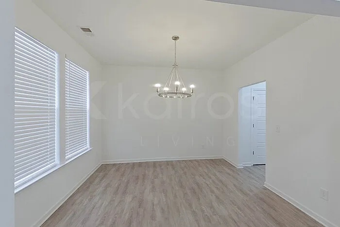 141 English Oak Ln — Photo 2