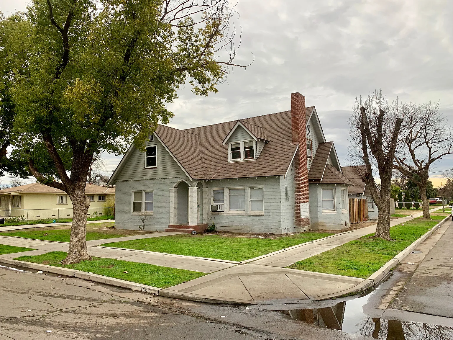 2 bed, 700 sqft, $1,550 — Photo 2
