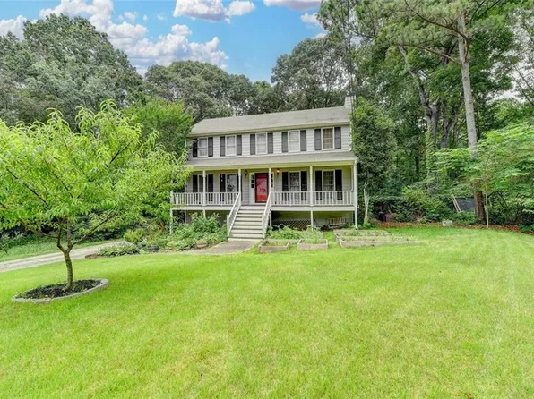 2816 Highland Park Dr, Stone Mountain, GA 30087