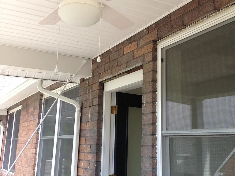 348 Waitman St — Photo 9