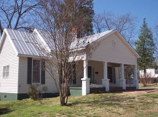 146 Mitchell St, Toccoa, GA 30577