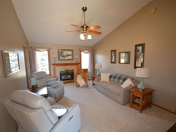 2nd image of 4809 Bradford Ln