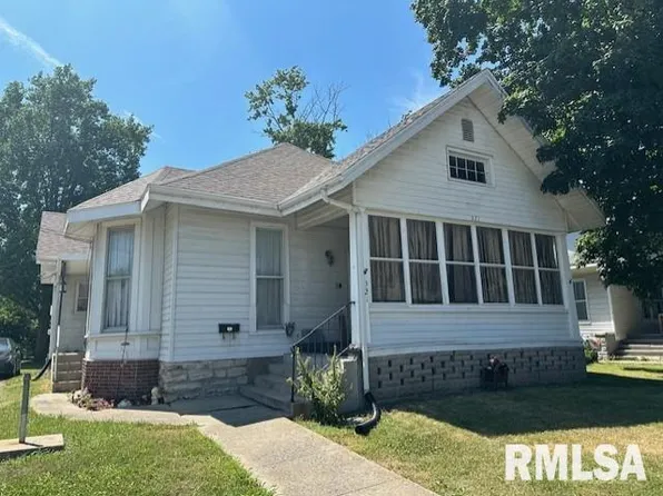 321 N Main St, White Hall, IL 62092