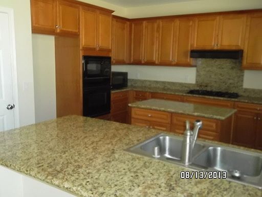 5th image of 3613 Pillsbury St