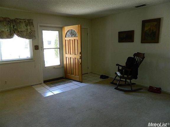 4th image of 1306 Betty Ave
