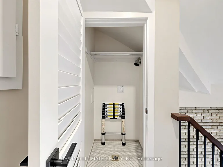 10 Warbeck Pl #UPPER — Photo 11