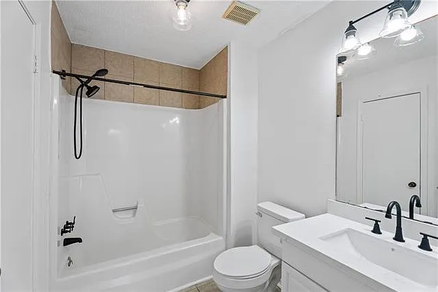 2948 Manhattan Blvd #213 — Photo 8