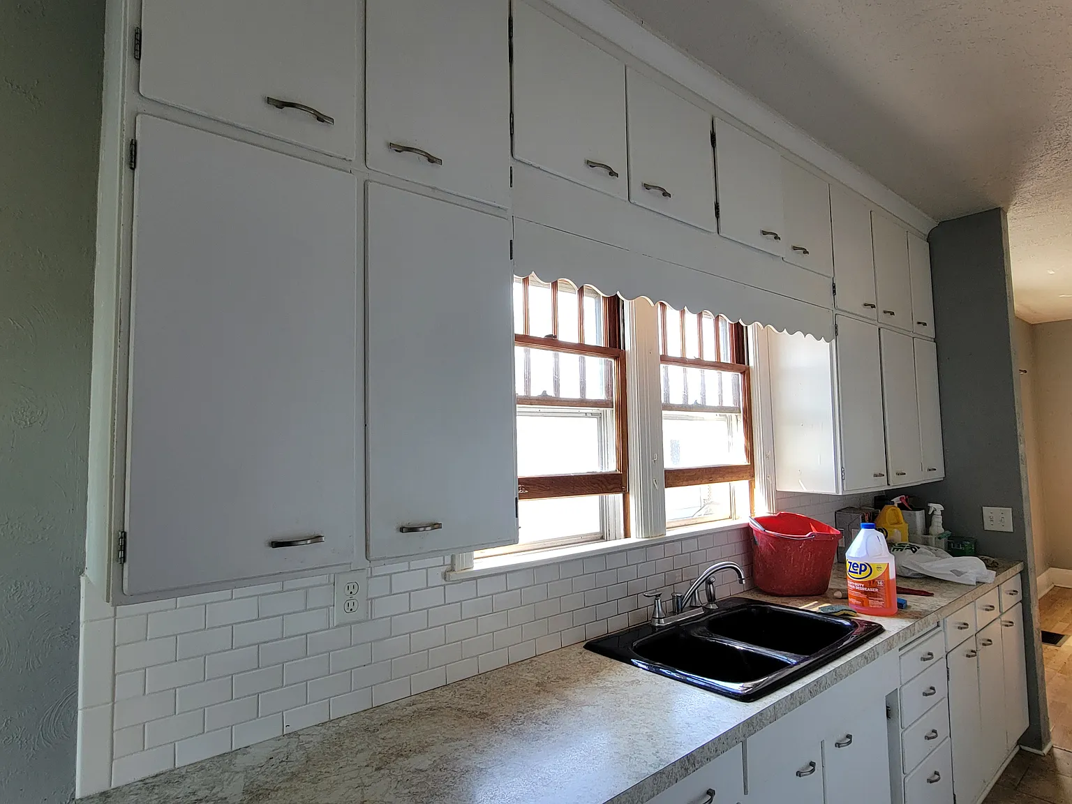 2 bed, 968 sqft, $1,100 — Photo 2