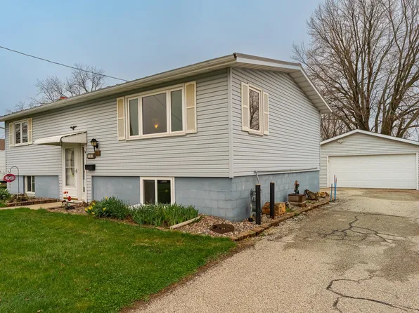 60 S 1st St, Lewiston, MN 55952