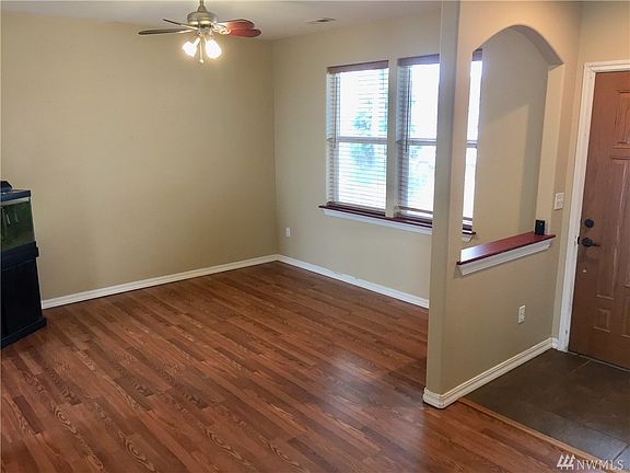 4th image of 609 N Mississippi Dr