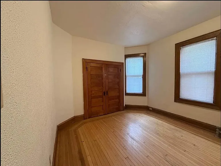Unit Photo