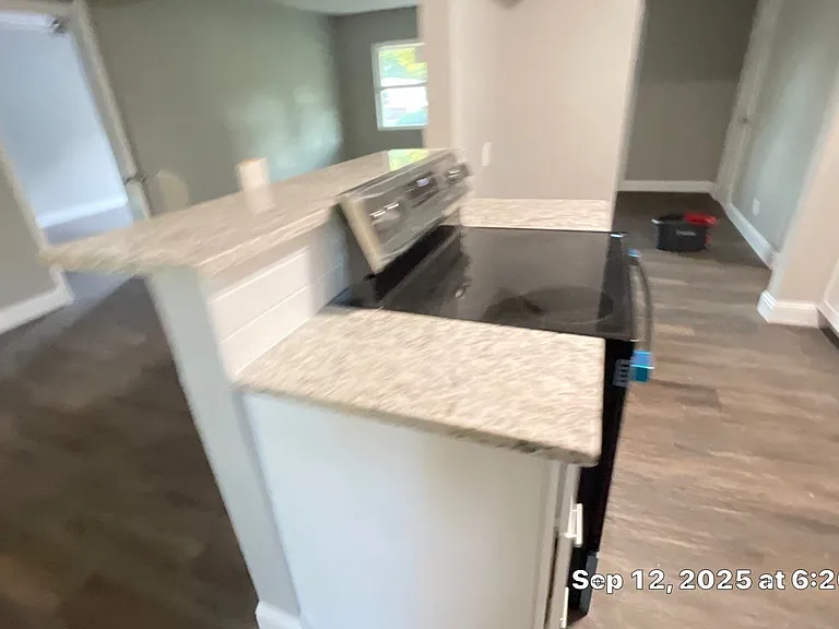 502 E Park Ave — Photo 2