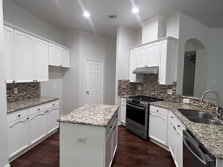 2808 Ranchero Way — Photo 2