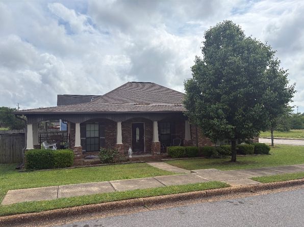 1709 Forest Lake Dr