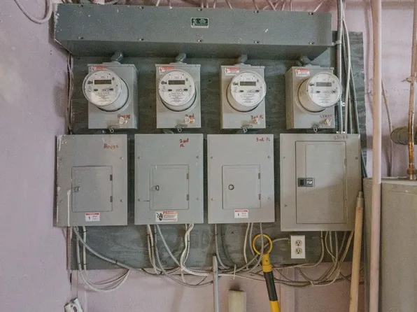 440 52nd Street image 12 of 12