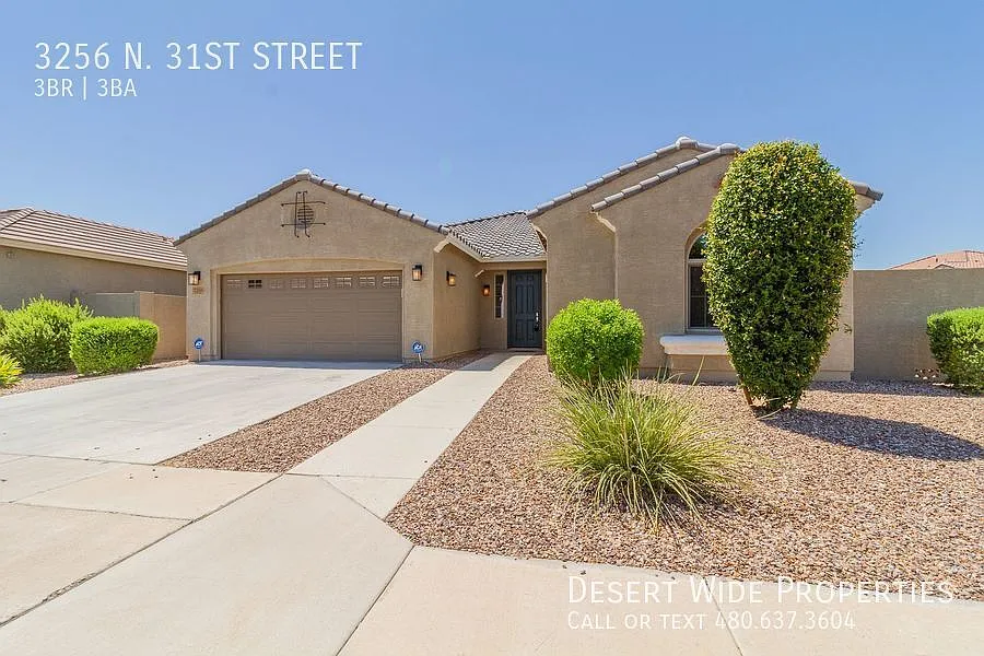 Beautiful 3 Bedrooms, 2.5 Bath Corner Lot In Nice Neighborhood! Gated Community, Don't Miss This ... — Photo 2
