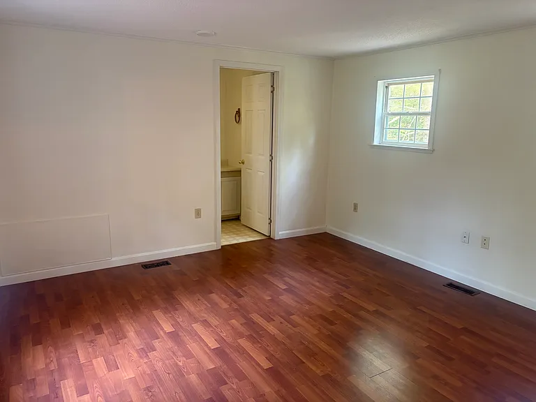38 Dogwood Ln — Photo 12