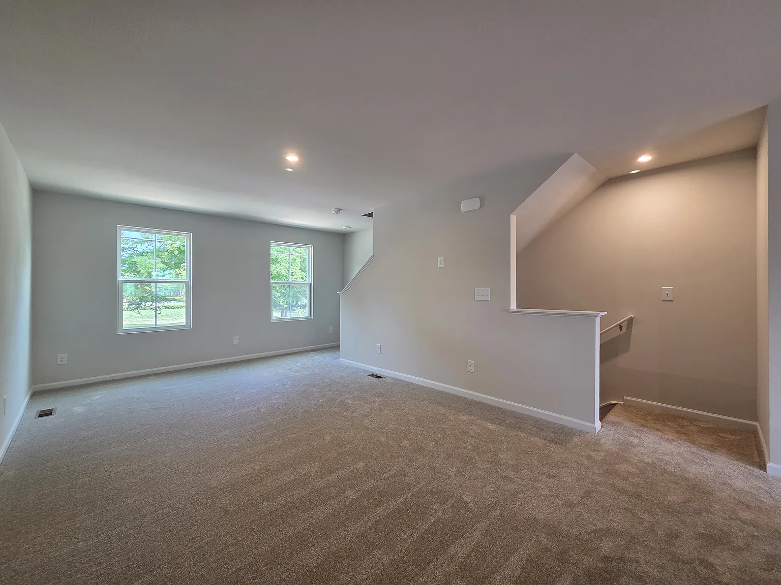 3 bed, 3.5 bath, 1500 sqft, $1,950 — Photo 3