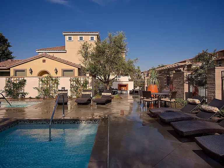 5 bed, 2561 sqft, $6,500 — Photo 4